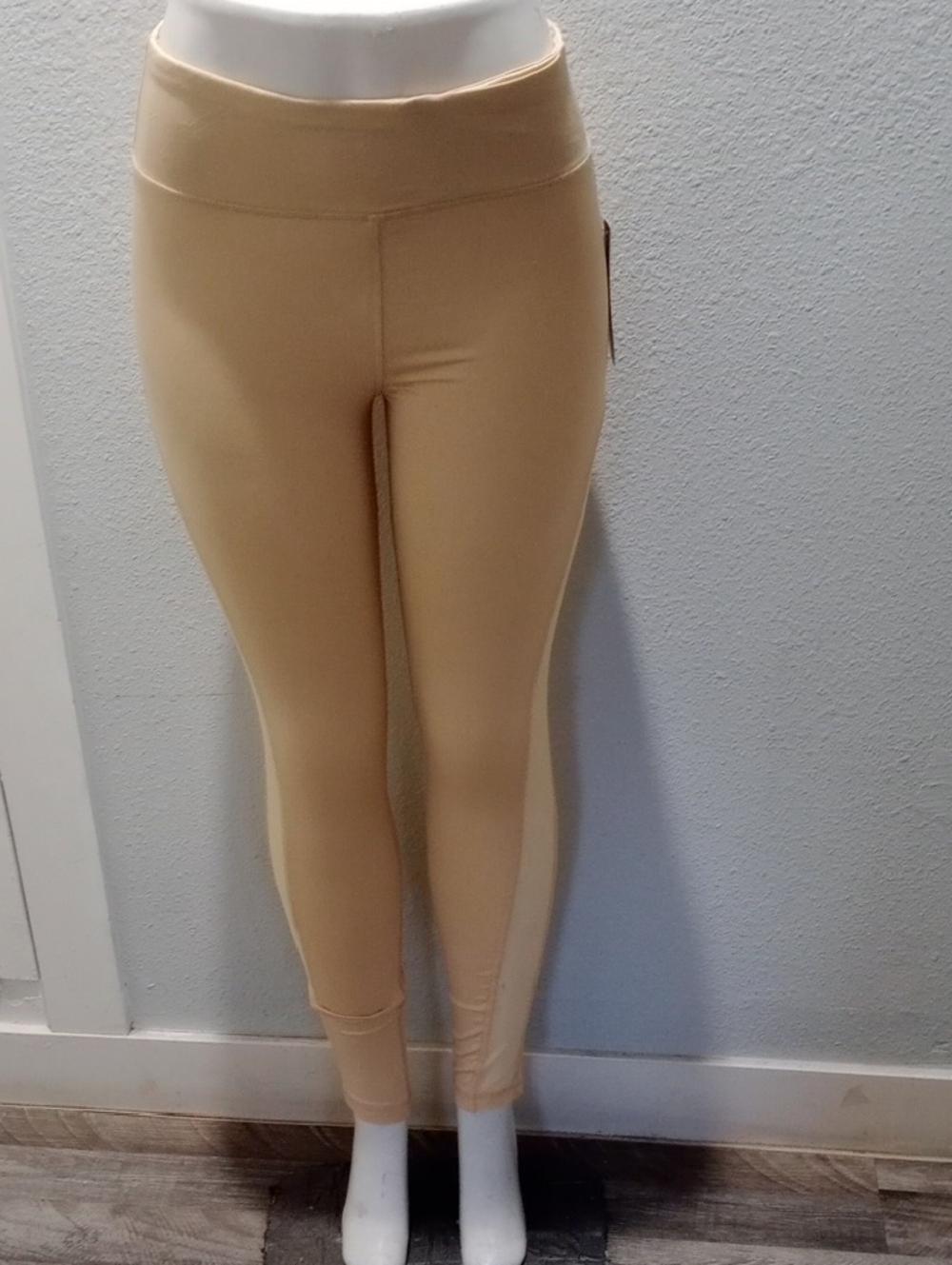 High-Rise Beige Leggings — Comfortable Everyday Stretch